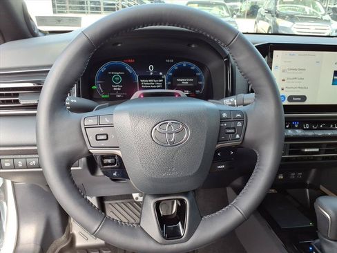 Used 2026 Toyota Camry XSE w/ Premium Plus Package AWD/4WD image 15