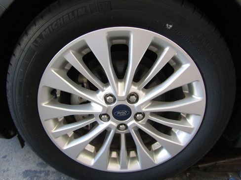 Used 2018 Ford C-MAX SE FWD image 35