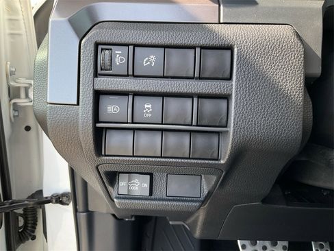 Used 2025 Toyota Tacoma TRD Sport image 31