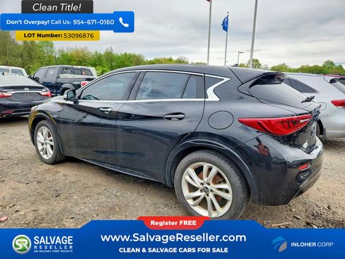 Used 2018 INFINITI QX30 FWD image 3