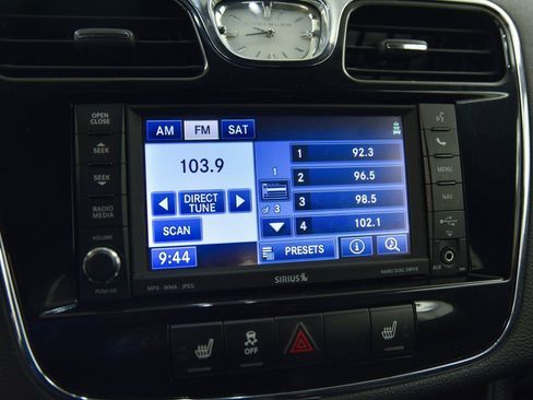 Used 2012 Chrysler 200 S image 19