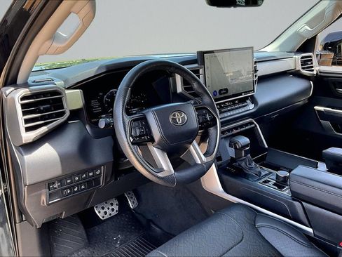 Used 2024 Toyota Sequoia SR5 w/ SR5 Premium Package AWD/4WD image 11