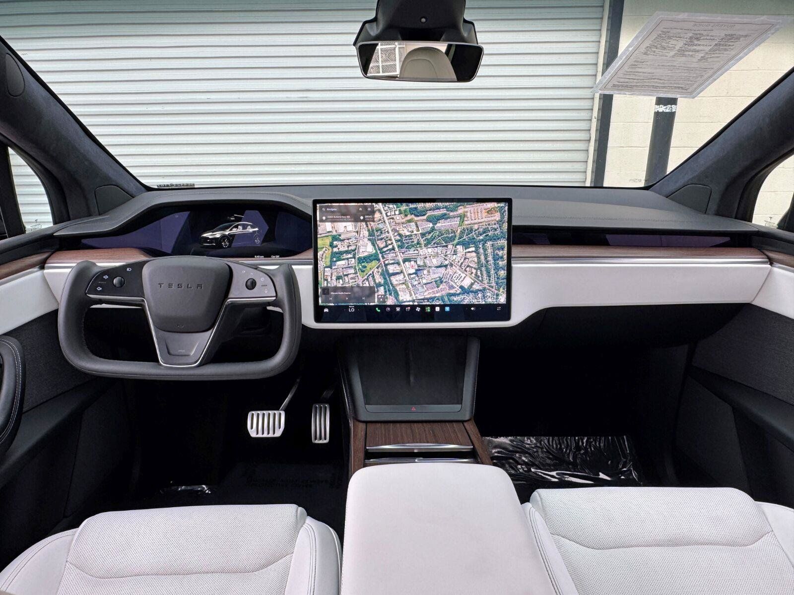 Used 2022 Tesla Model X AWD/4WD image 12