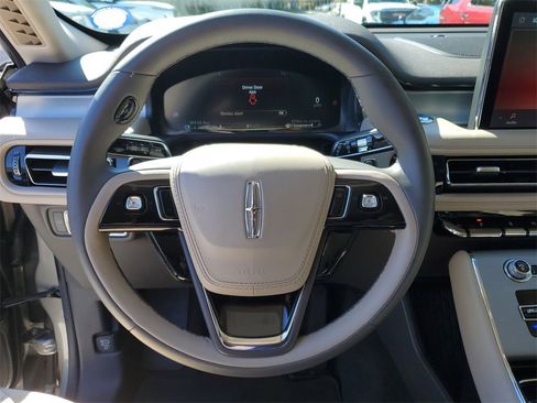 Used 2023 Lincoln Aviator 2WD w/ Premium Package image 24
