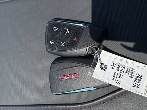 Used 2024 GMC Sierra 1500 AT4X w/ AT4X AEV Edition AWD/4WD image 32