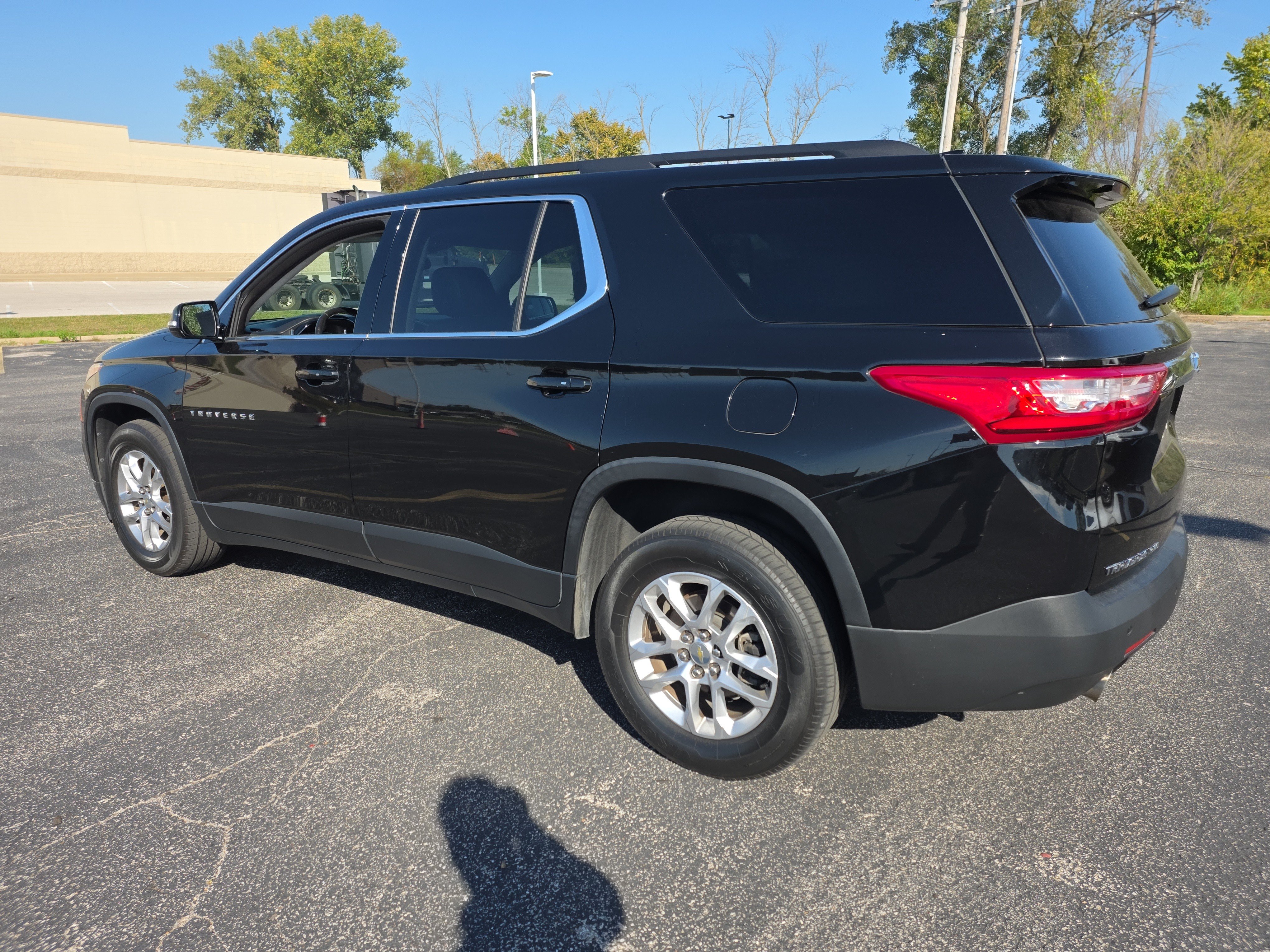 Used 2020 Chevrolet Traverse LT AWD/4WD image 6