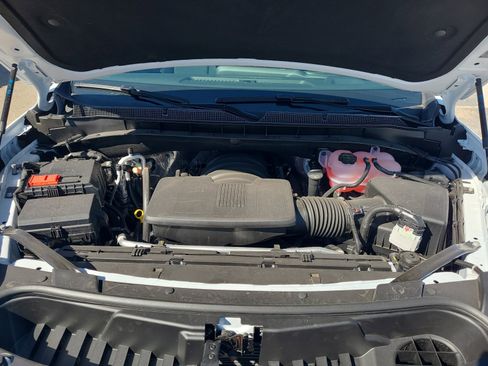 New 2026 Chevrolet Suburban LT w/ Comfort Package image 32