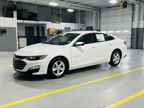 Used 2024 Chevrolet Malibu LT image 13