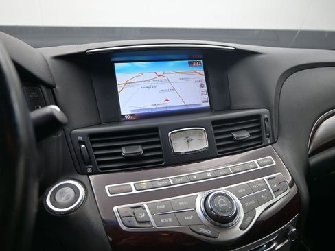 Used 2011 INFINITI M37 w/ Premium Pkg image 19