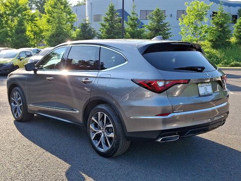 Used 2023 Acura MDX SH-AWD w/ Technology Package image 4