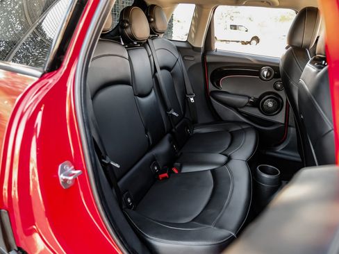 Used 2015 MINI Cooper S image 32