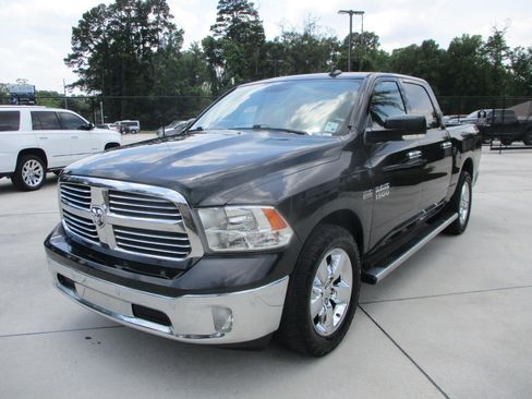 Used 2017 RAM 1500 Big Horn RWD image 21