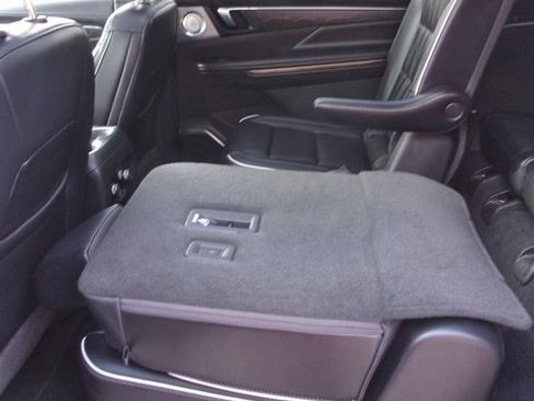 Used 2025 Buick Enclave Avenir w/ Trailering Package, 5000 lbs. image 27