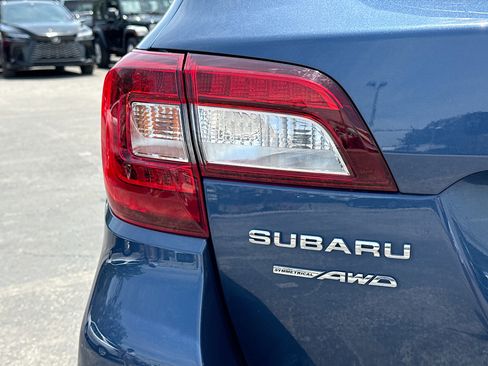 Used 2019 Subaru Outback 3.6R Limited AWD/4WD image 10
