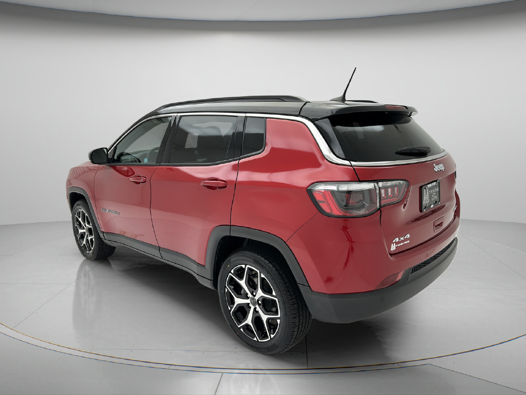 Used 2025 Jeep Compass Limited AWD/4WD image 4