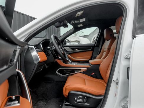 New 2026 Jaguar F-PACE R-Dynamic S image 10