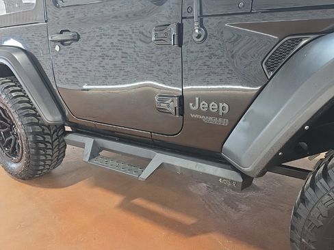 Used 2021 Jeep Wrangler Sport image 9