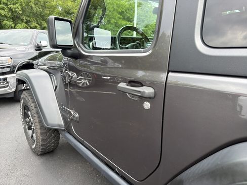 Used 2021 Jeep Wrangler Willys AWD/4WD image 10