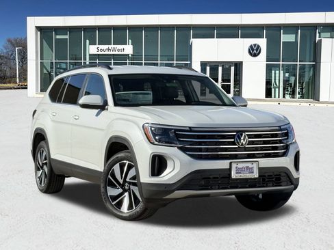 New 2026 Volkswagen Atlas SE image 1