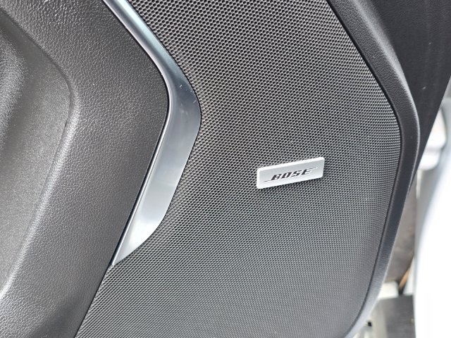 Used 2023 Chevrolet Suburban Premier RWD image 14