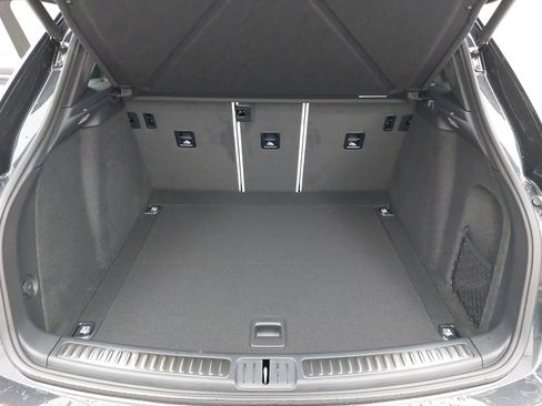 New 2026 Porsche Macan image 14