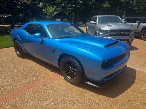 Used 2023 Dodge Challenger SRT Hellcat Redeye RWD image 2
