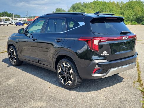 Used 2024 Kia Seltos SX w/ SX Sunroof Package AWD/4WD image 7