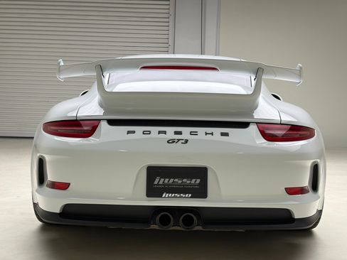 Used 2015 Porsche 911 GT3 RWD image 16