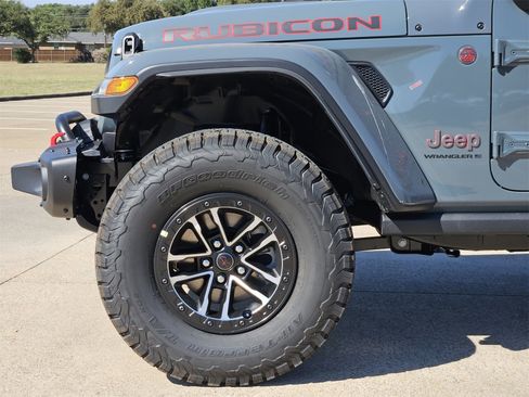 New 2025 Jeep Wrangler Unlimited Rubicon image 9