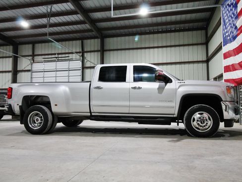 Used 2015 GMC Sierra 3500 SLT w/ Duramax Plus Package AWD/4WD image 14