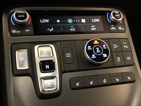 Used 2024 Hyundai Palisade Calligraphy image 14