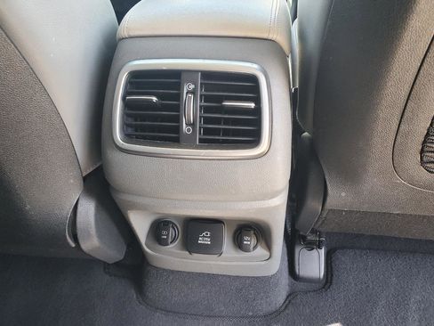 Used 2019 Kia Sorento SX w/ SX Touring Package image 9