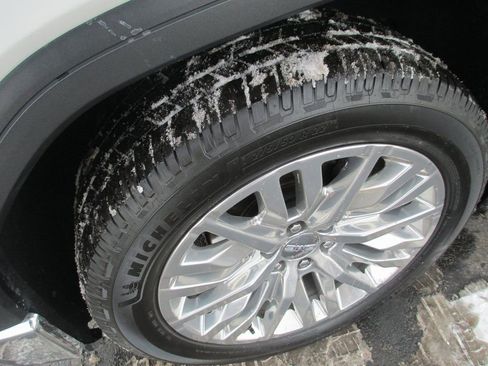 Used 2020 GMC Sierra 1500 SLT w/ SLT Premium Plus Package image 11