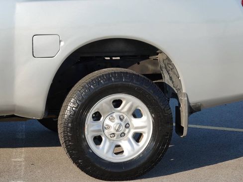 Used 2004 Nissan Titan XE w/ (PRF) Preferred Pkg AWD/4WD image 17