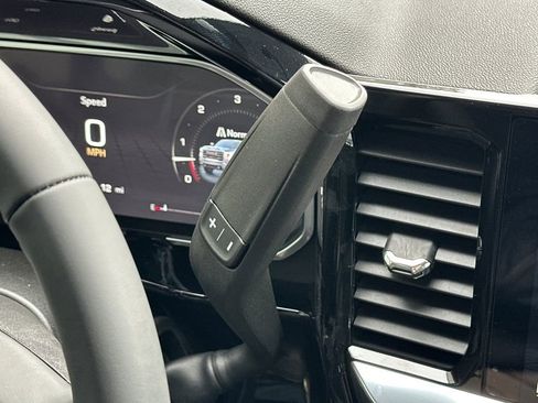 New 2026 GMC Sierra 2500 SLE w/ Preferred Package image 17