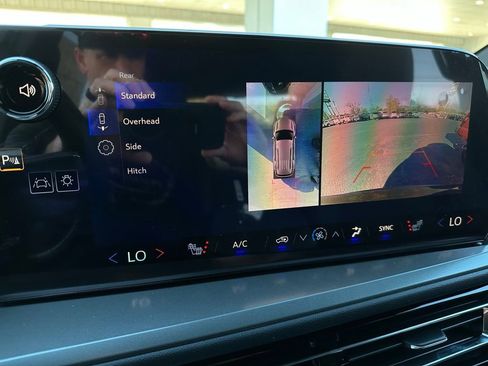 New 2026 Chevrolet Traverse LT image 27