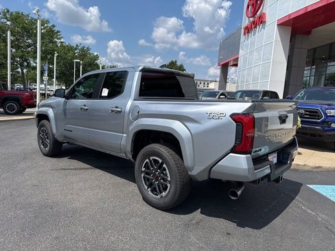 New 2025 Toyota Tacoma TRD Sport image 3