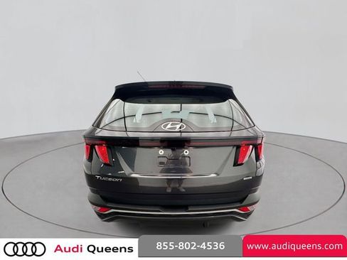 Used 2022 Hyundai Tucson SE AWD/4WD image 3