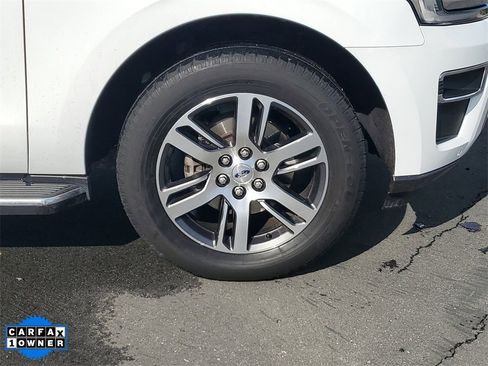 Used 2023 Ford Expedition Limited image 5