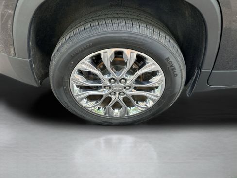 Used 2022 Chevrolet Traverse LT FWD image 18