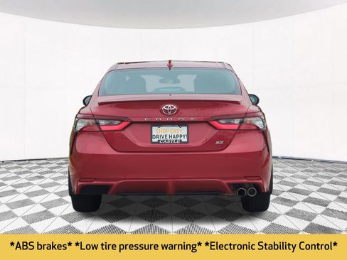 Used 2022 Toyota Camry SE FWD image 5