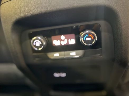 New 2026 Chevrolet Traverse LT image 17