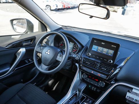 New 2025 Mitsubishi Eclipse Cross LE image 13