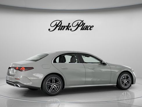 New 2026 Mercedes-Benz E 350 4MATIC Sedan image 21