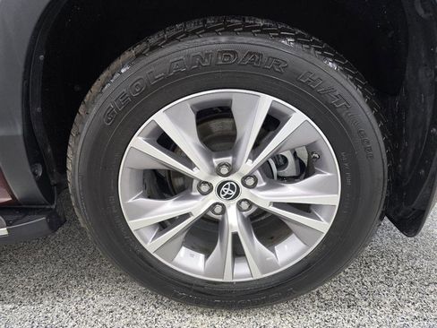 Used 2016 Toyota Highlander Plus FWD image 33
