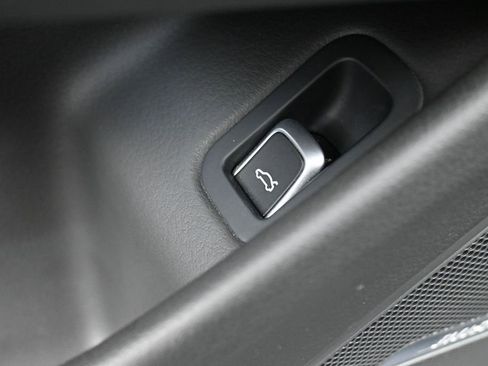 Used 2014 Audi S8 AWD/4WD image 26