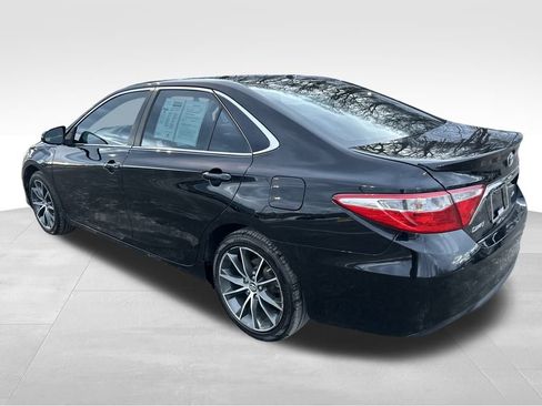Used 2016 Toyota Camry XSE w/ Moonroof Package image 3