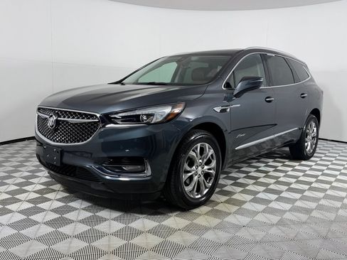 Used 2018 Buick Enclave Avenir w/ Avenir Technology Package FWD image 9