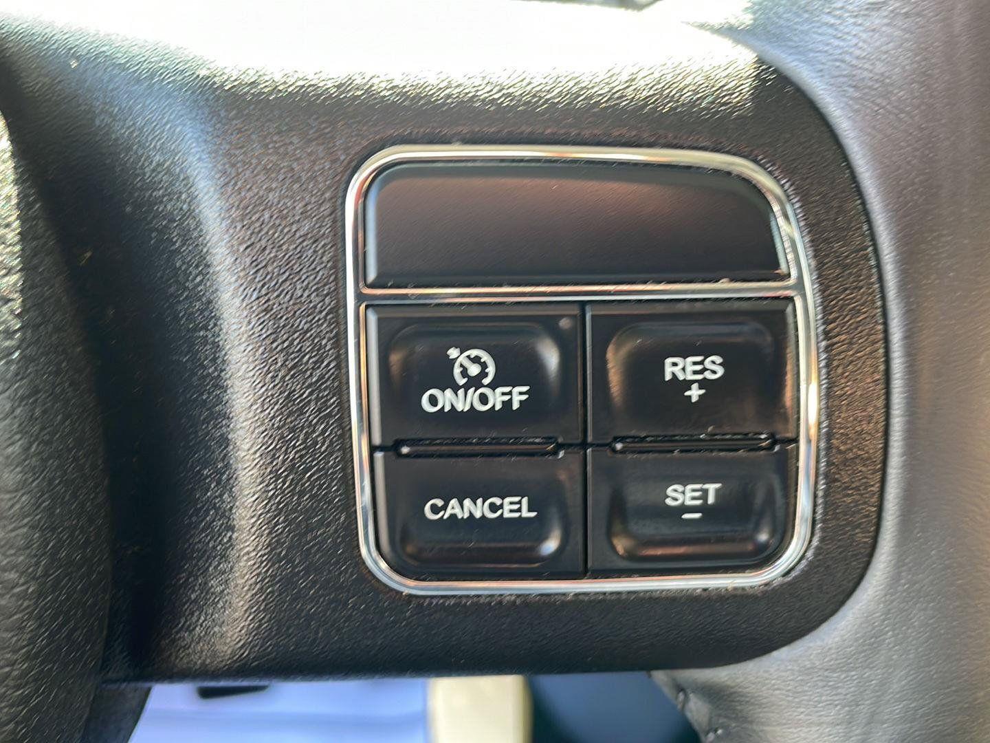 Used 2015 Jeep Wrangler Rubicon w/ Power Convenience Group AWD/4WD image 15