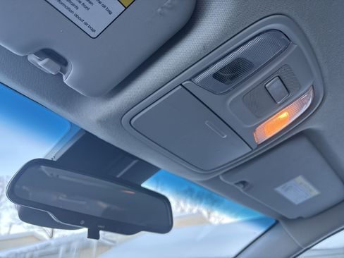 Used 2019 Kia Niro EX image 24